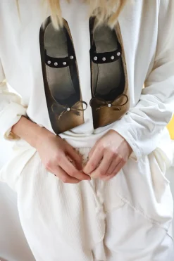 Ballerina Soft Pearls College T, Off White